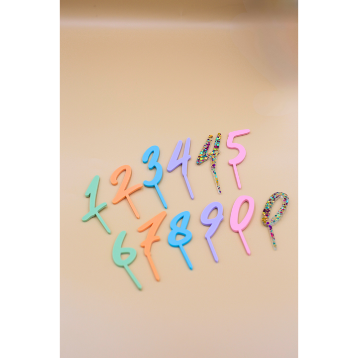Bunte Zahlenstecker aus Acryl für Geburtstag & Festtagskranz