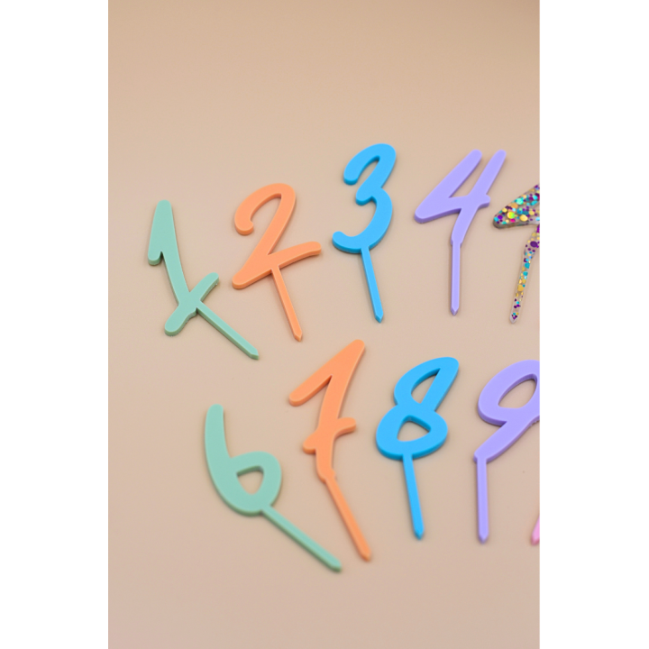 Bunte Zahlenstecker aus Acryl für Geburtstag & Festtagskranz